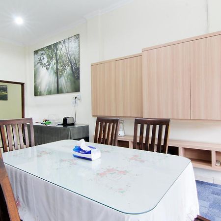 Embe Joglo Homestay Maguwo Exterior foto