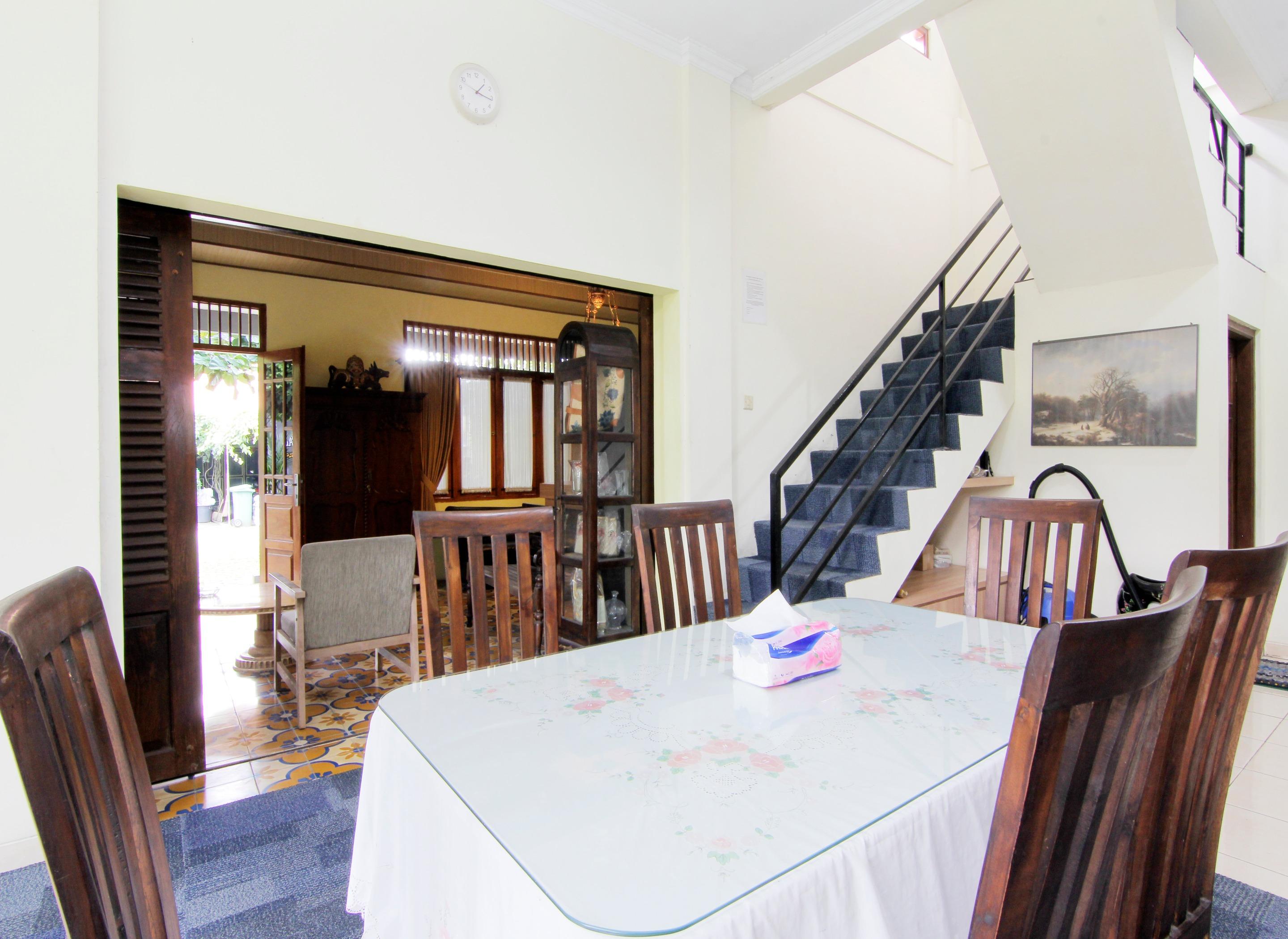 Embe Joglo Homestay Maguwo Exterior foto