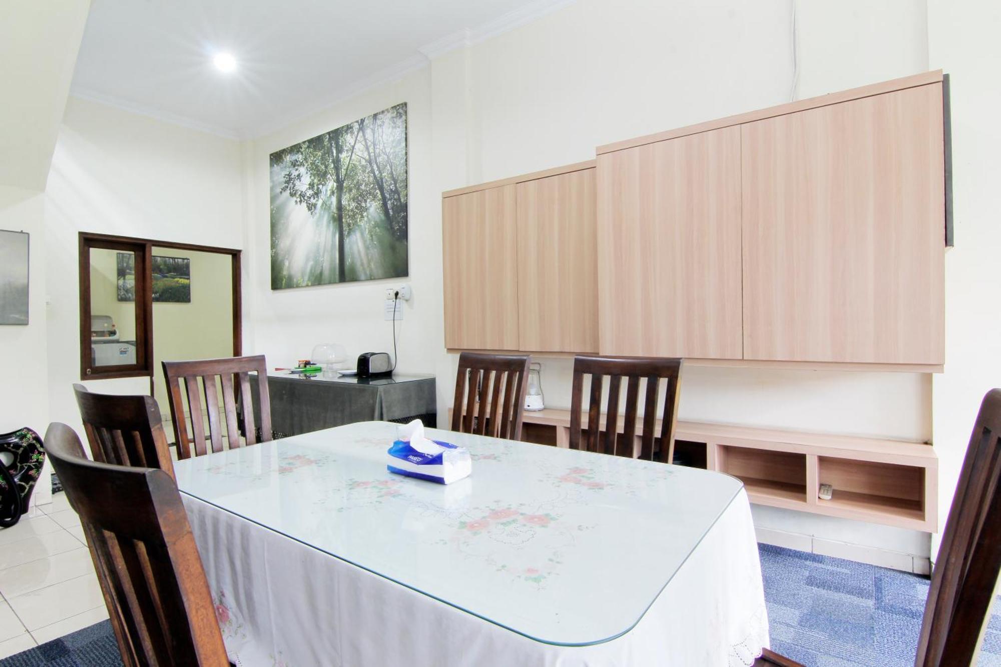 Embe Joglo Homestay Maguwo Exterior foto