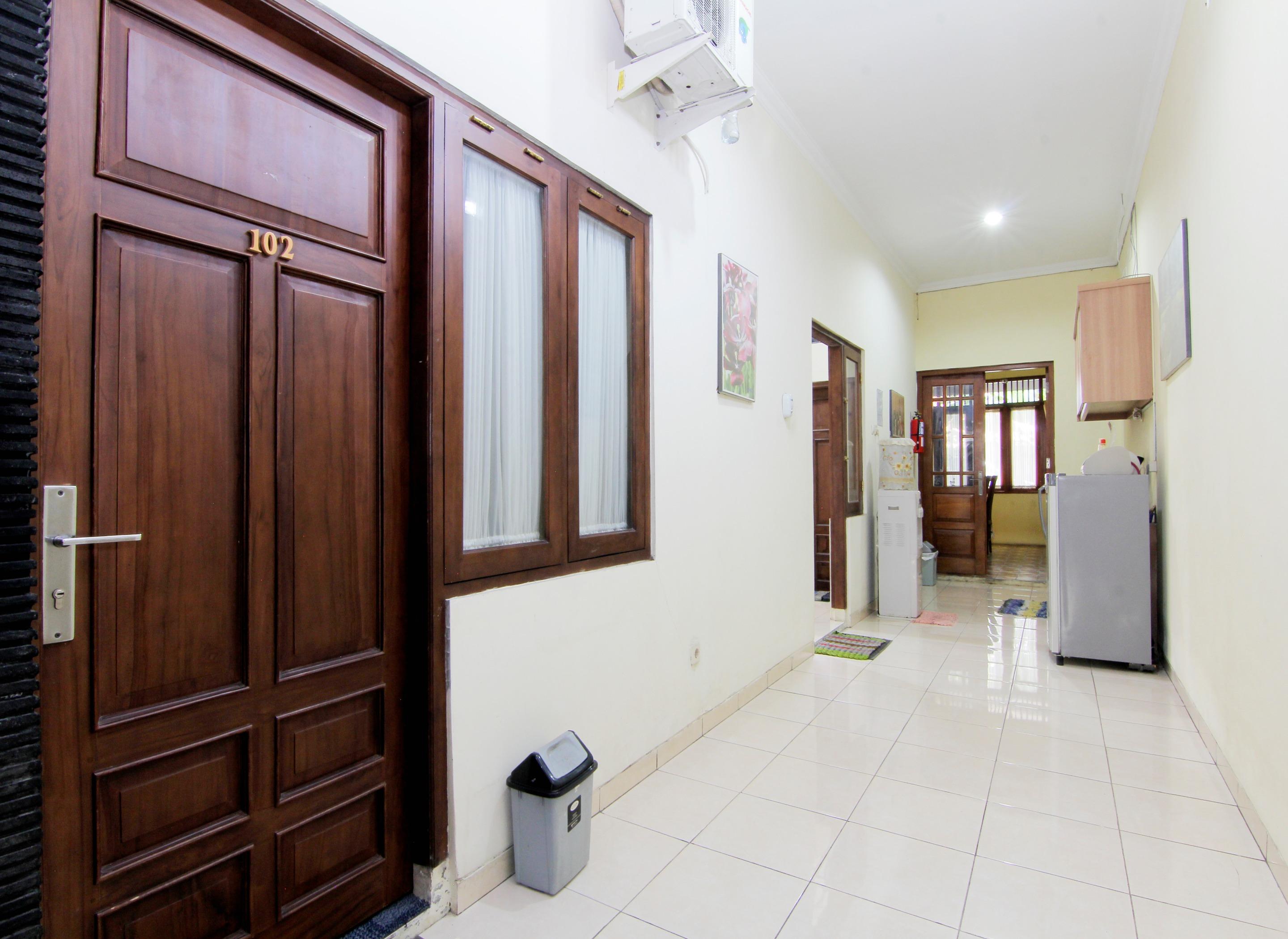 Embe Joglo Homestay Maguwo Exterior foto