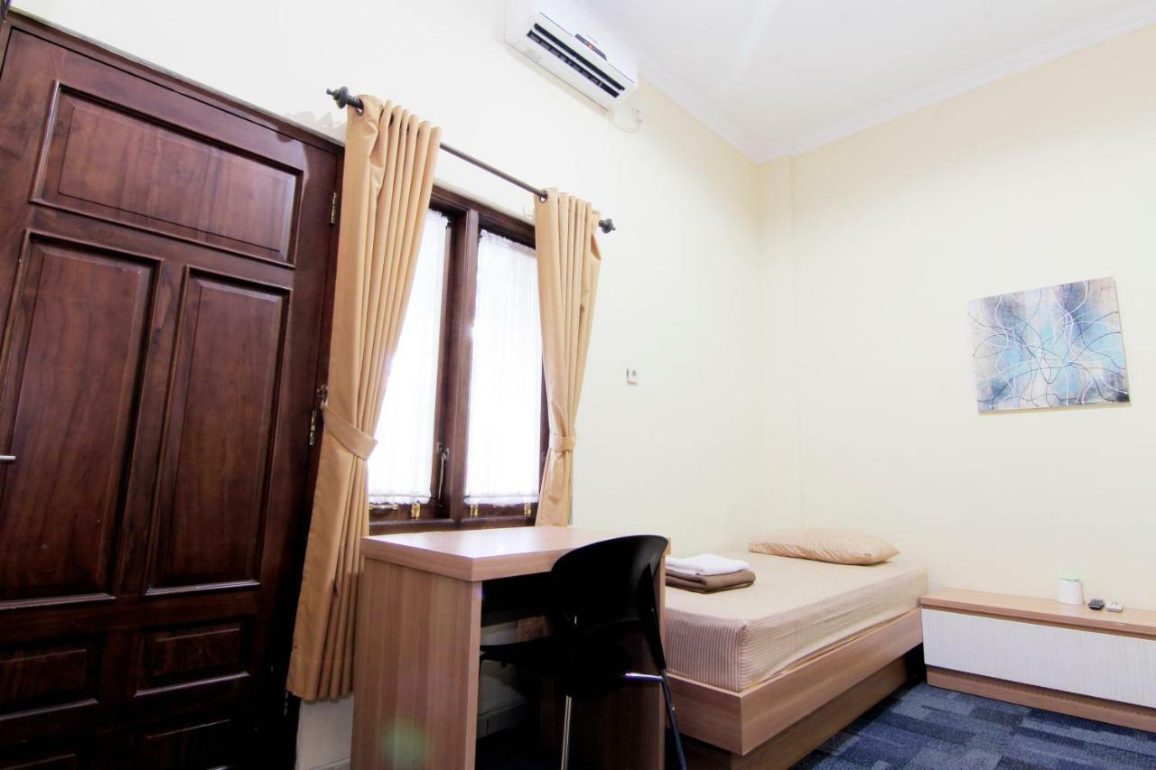 Embe Joglo Homestay Maguwo Exterior foto