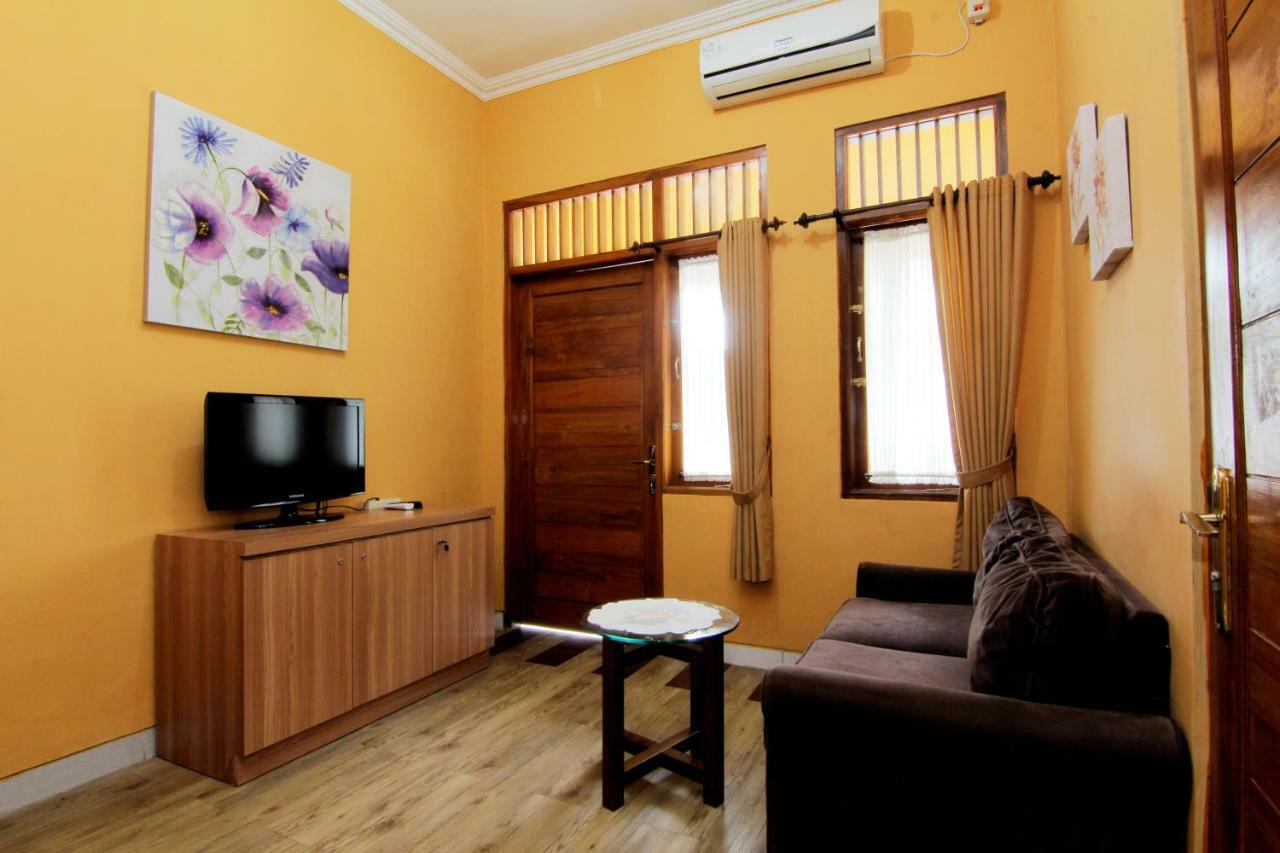 Embe Joglo Homestay Maguwo Exterior foto