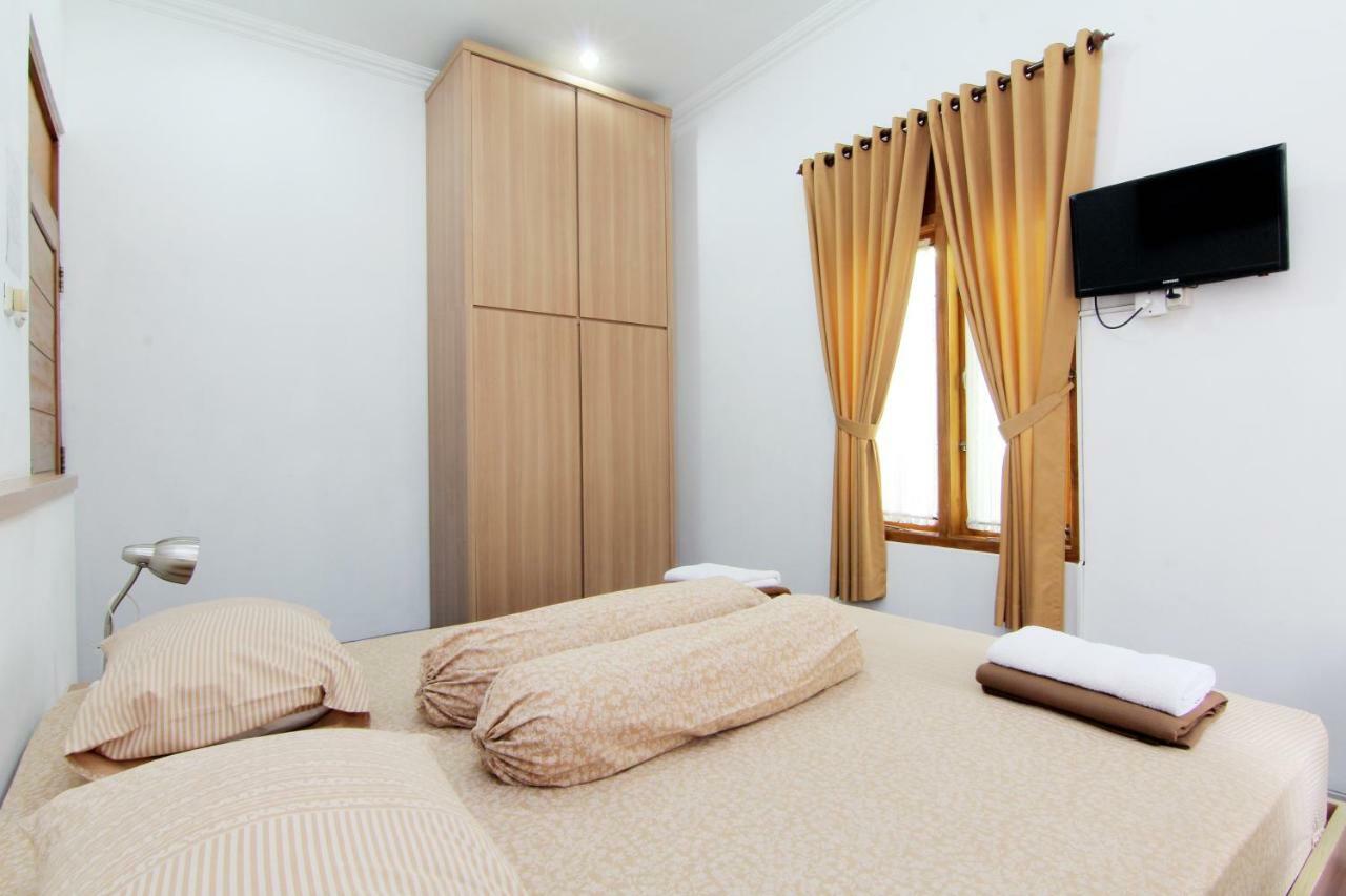 Embe Joglo Homestay Maguwo Exterior foto