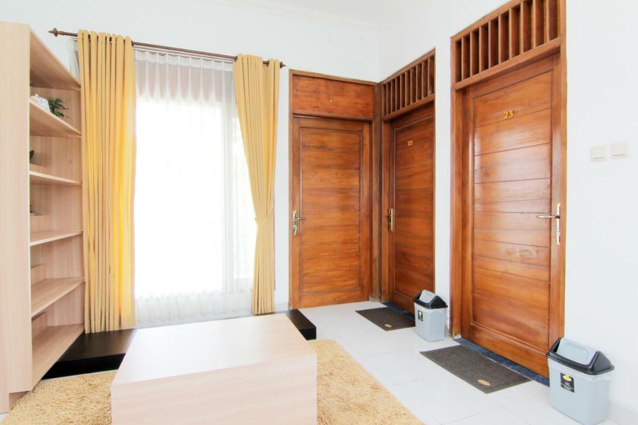 Embe Joglo Homestay Maguwo Exterior foto