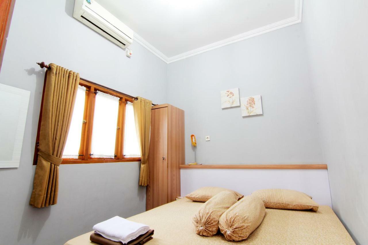 Embe Joglo Homestay Maguwo Exterior foto